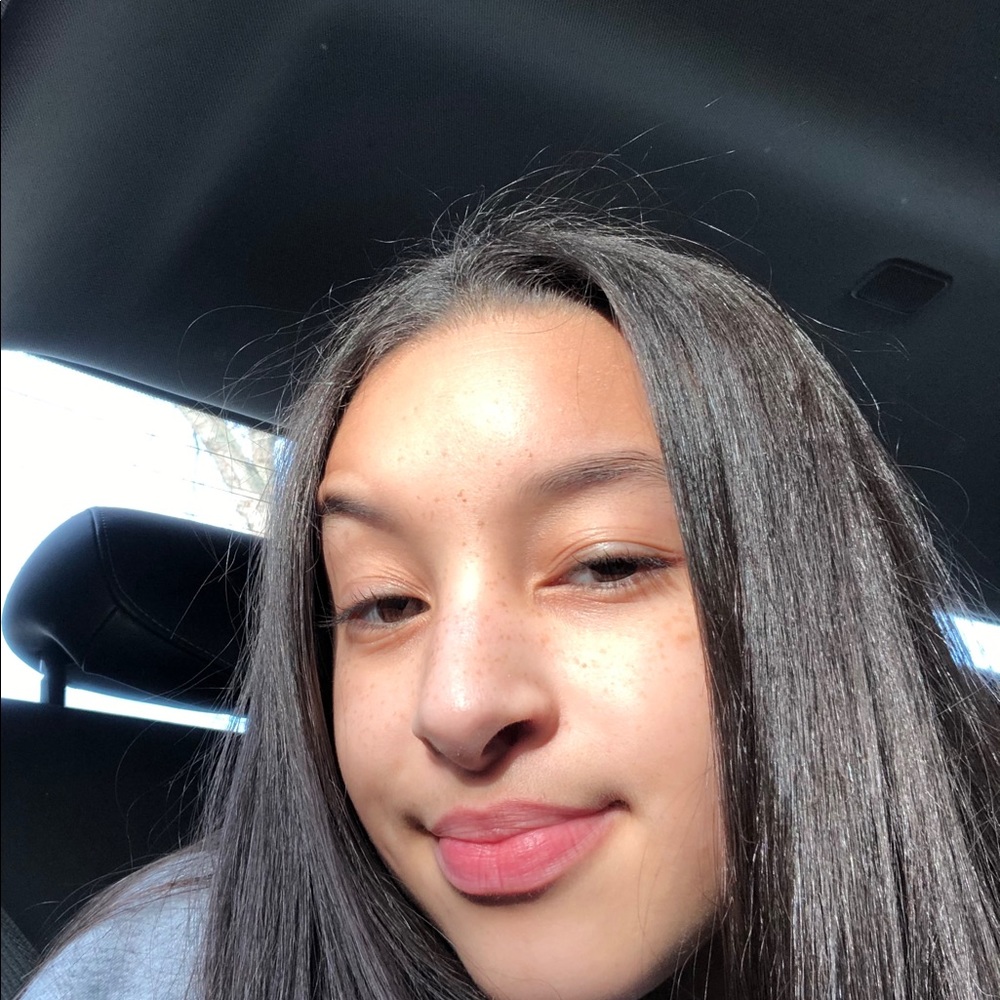 Meet your Posher, Miquela